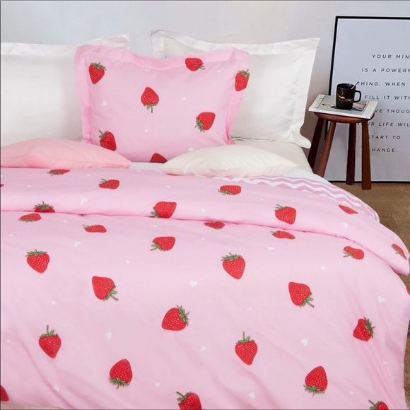 Microfiber Ultra Soft King Strawberry Duvet Cover - Picture 3 of 7